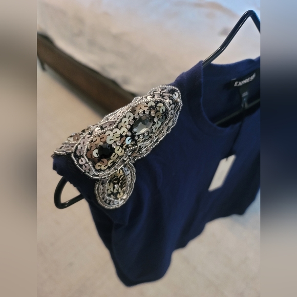 Embellished top - Picture 2 of 3